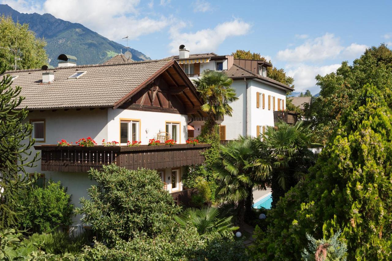 Hotel Gruberhof Мерано Екстериор снимка