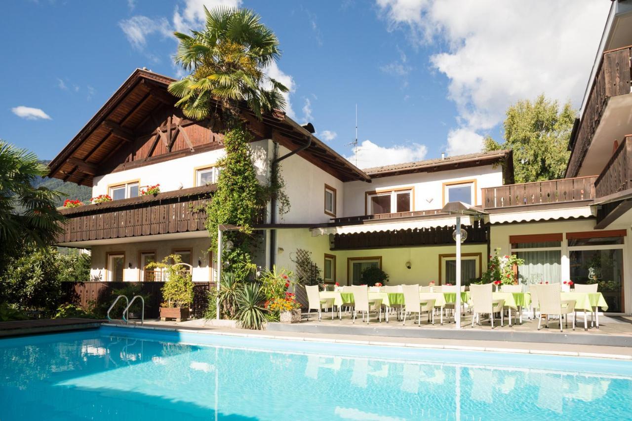 Hotel Gruberhof Мерано Екстериор снимка