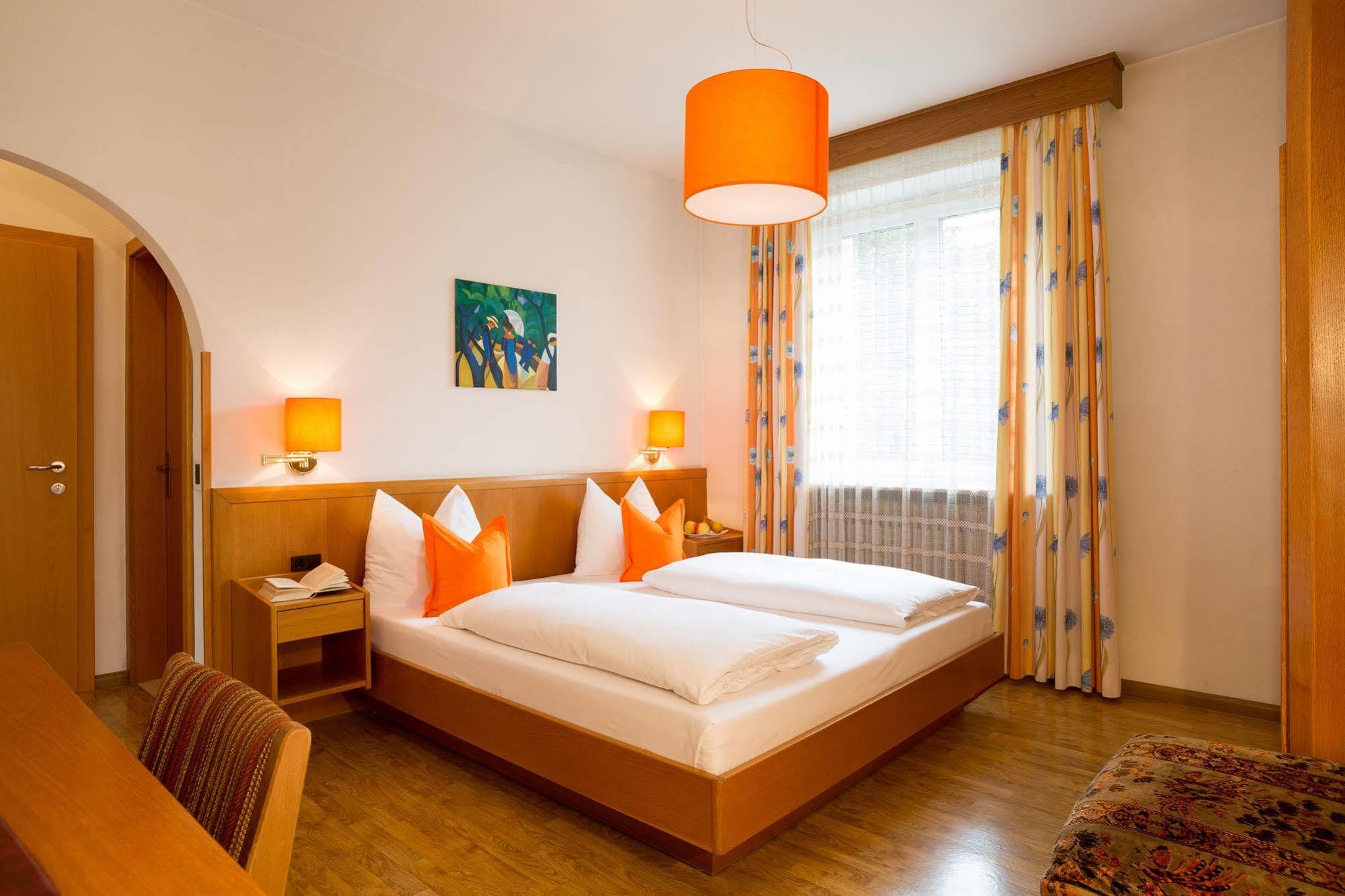 Hotel Gruberhof Мерано Екстериор снимка