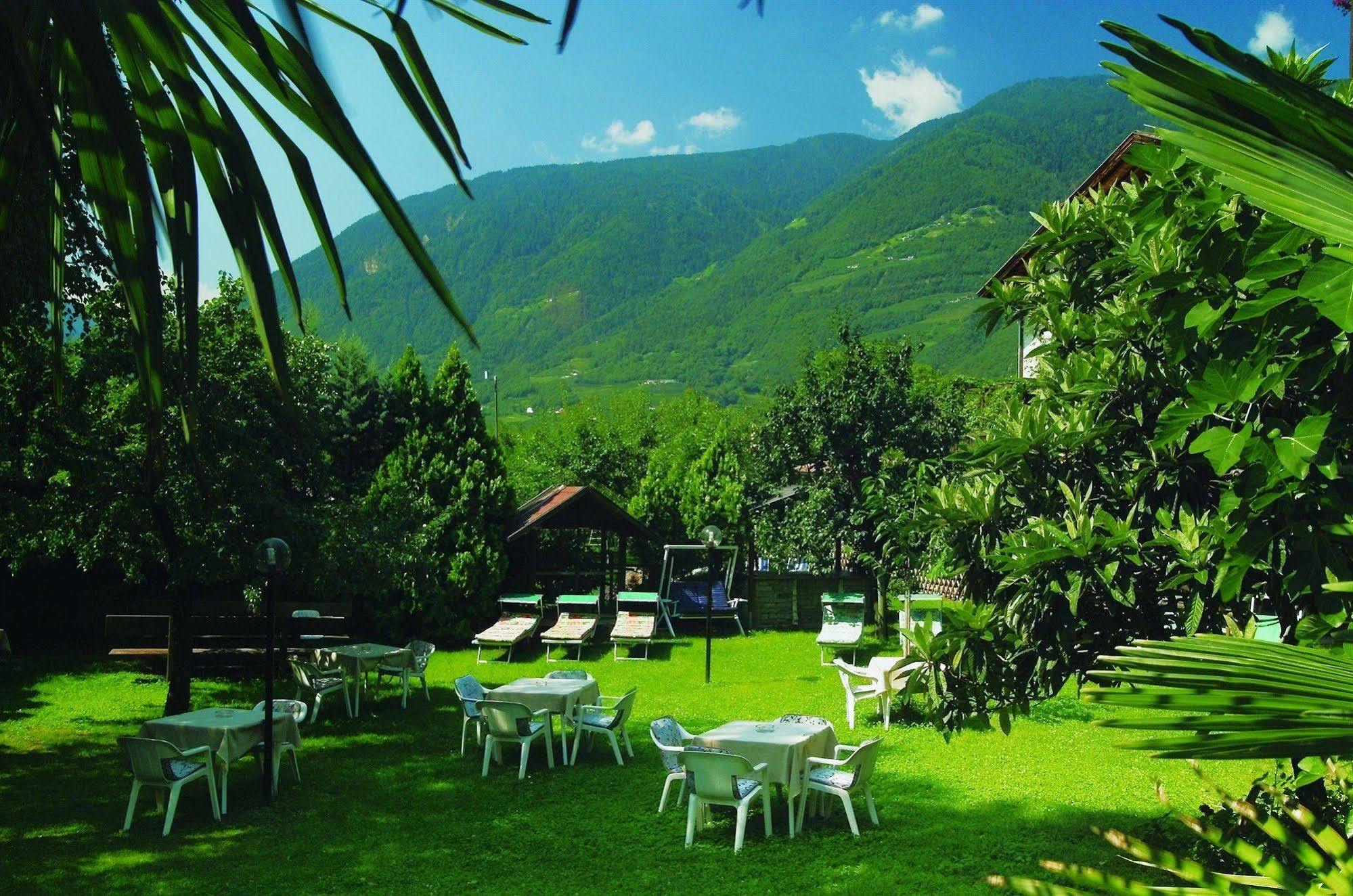 Hotel Gruberhof Мерано Екстериор снимка
